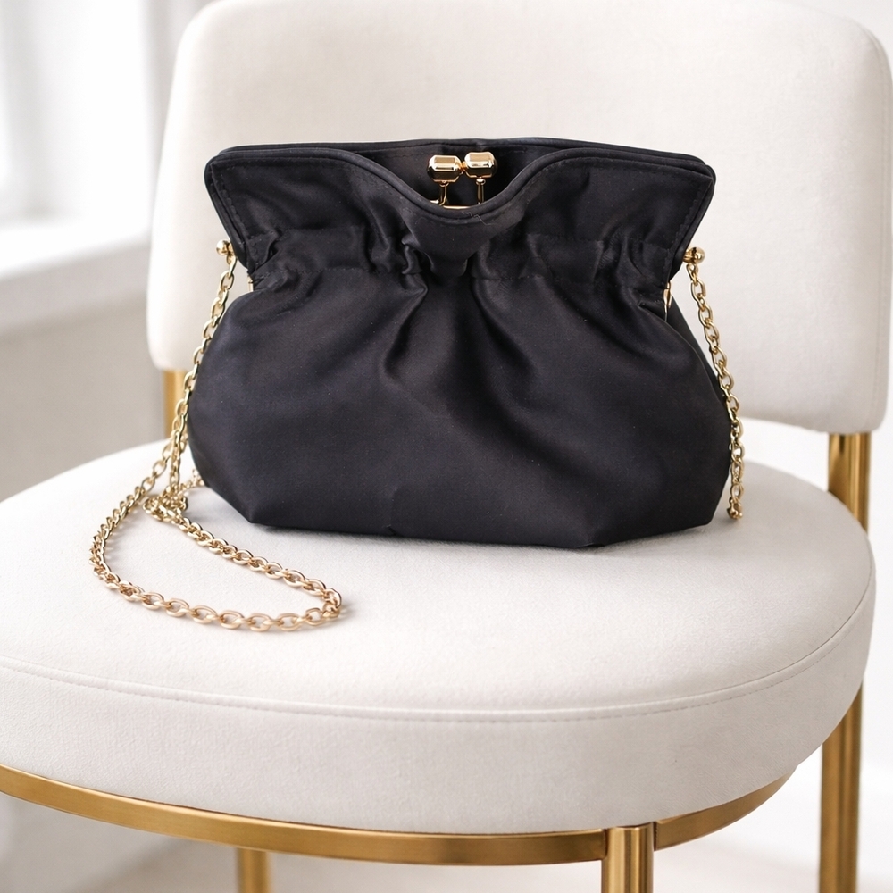 Elegant Black Chain Shoulder Bag